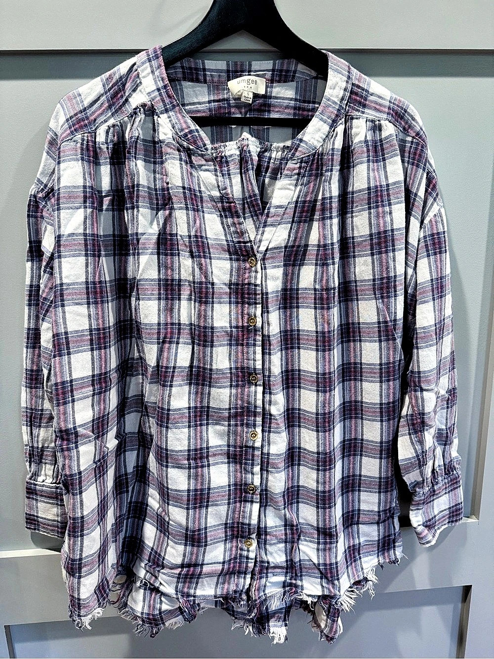 Umgee Plaid Frayed Hem Top in White & Blue Size Small